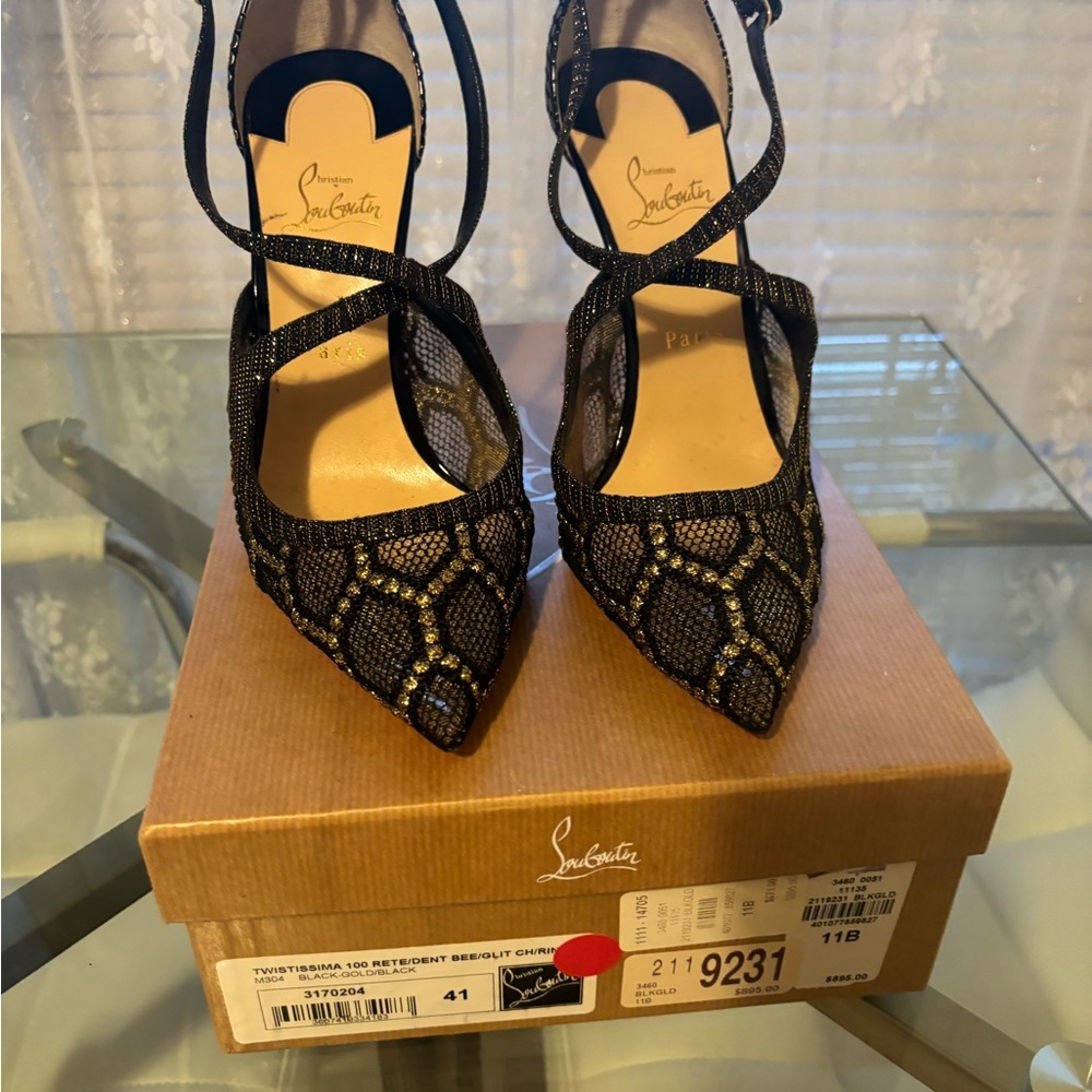 Authentic Louboutin woman high heel wear only once